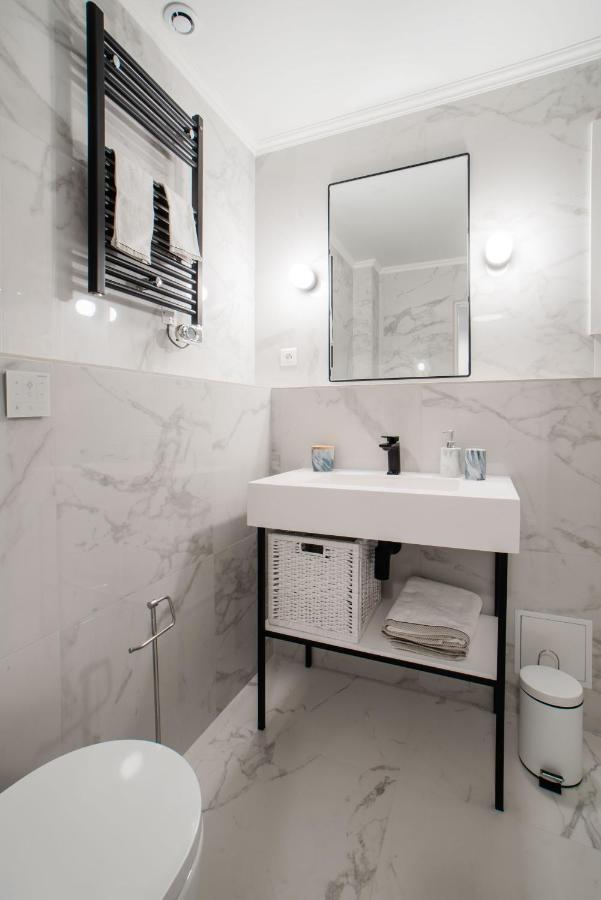 Desnos : Au Coeur De La Rive Gauche, Neuf, Design, 2 Personnes Appartement